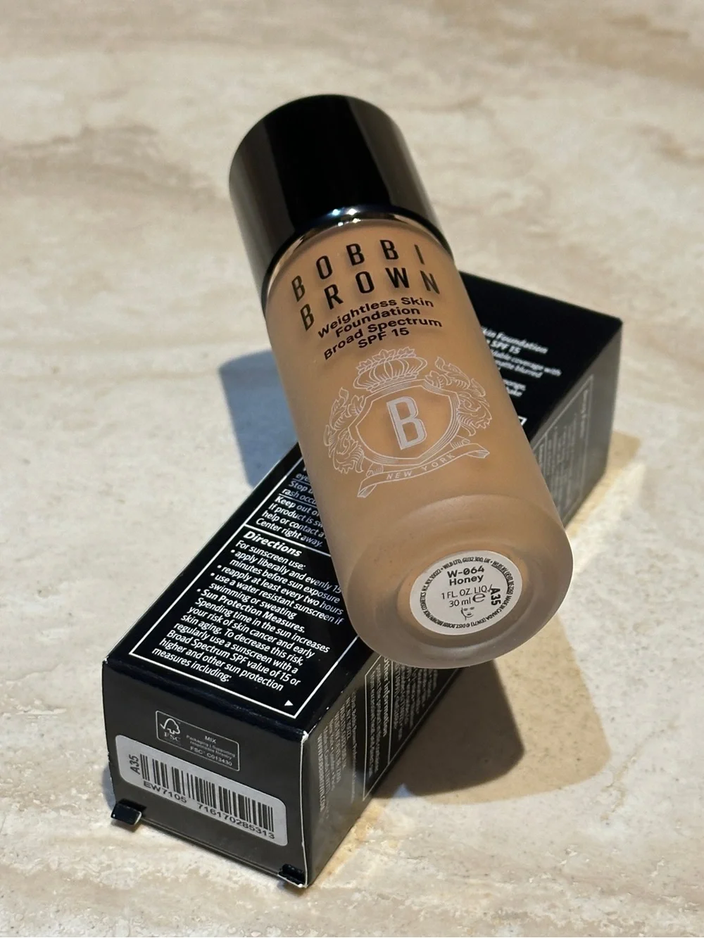 Bobbi Brown Weightless Skin Oil-Controlling Foundation - Honey (W-064)